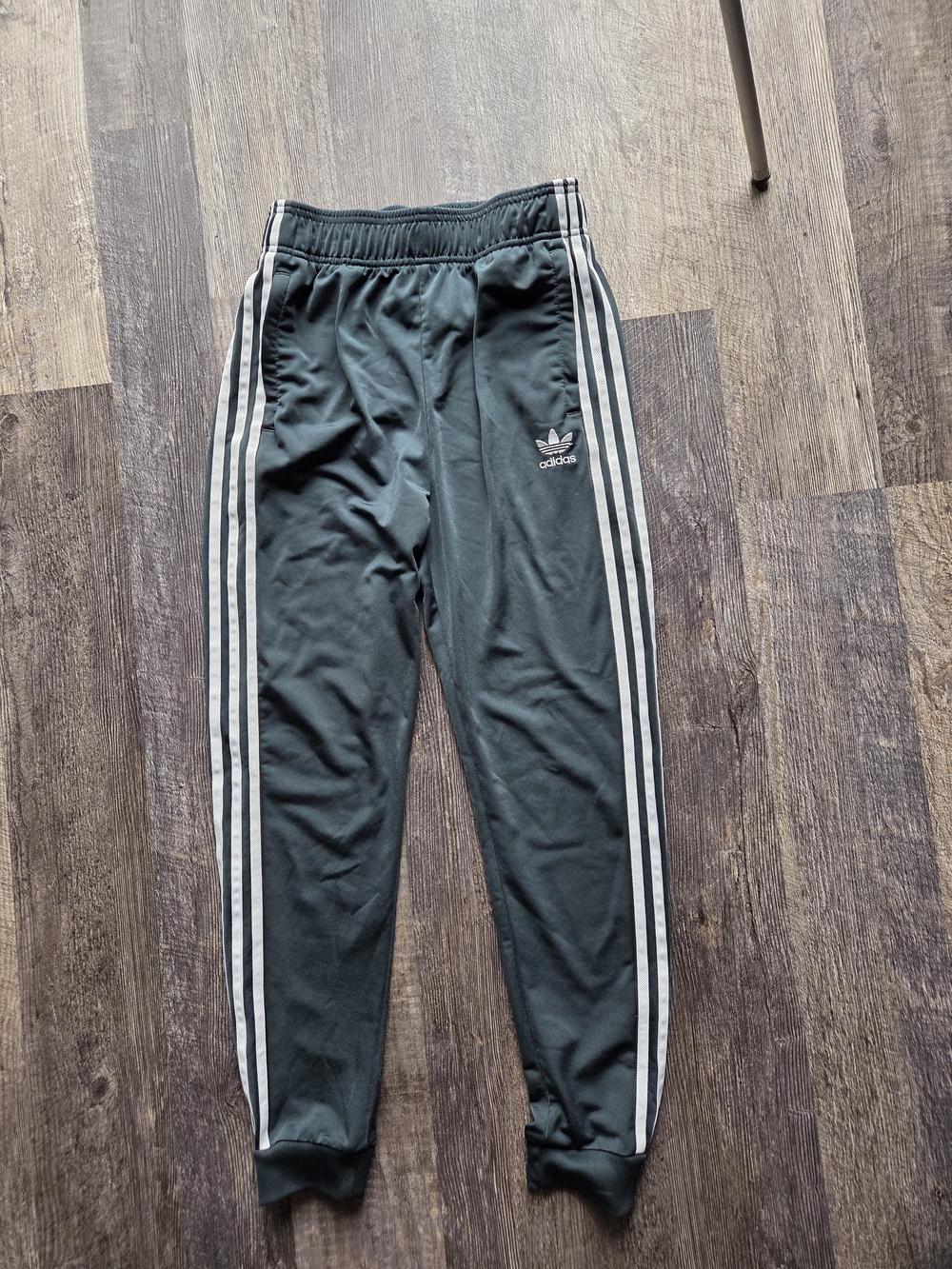 adidas Kids Green Joggers with White Three-Stripes Trefoil Size Youth Large